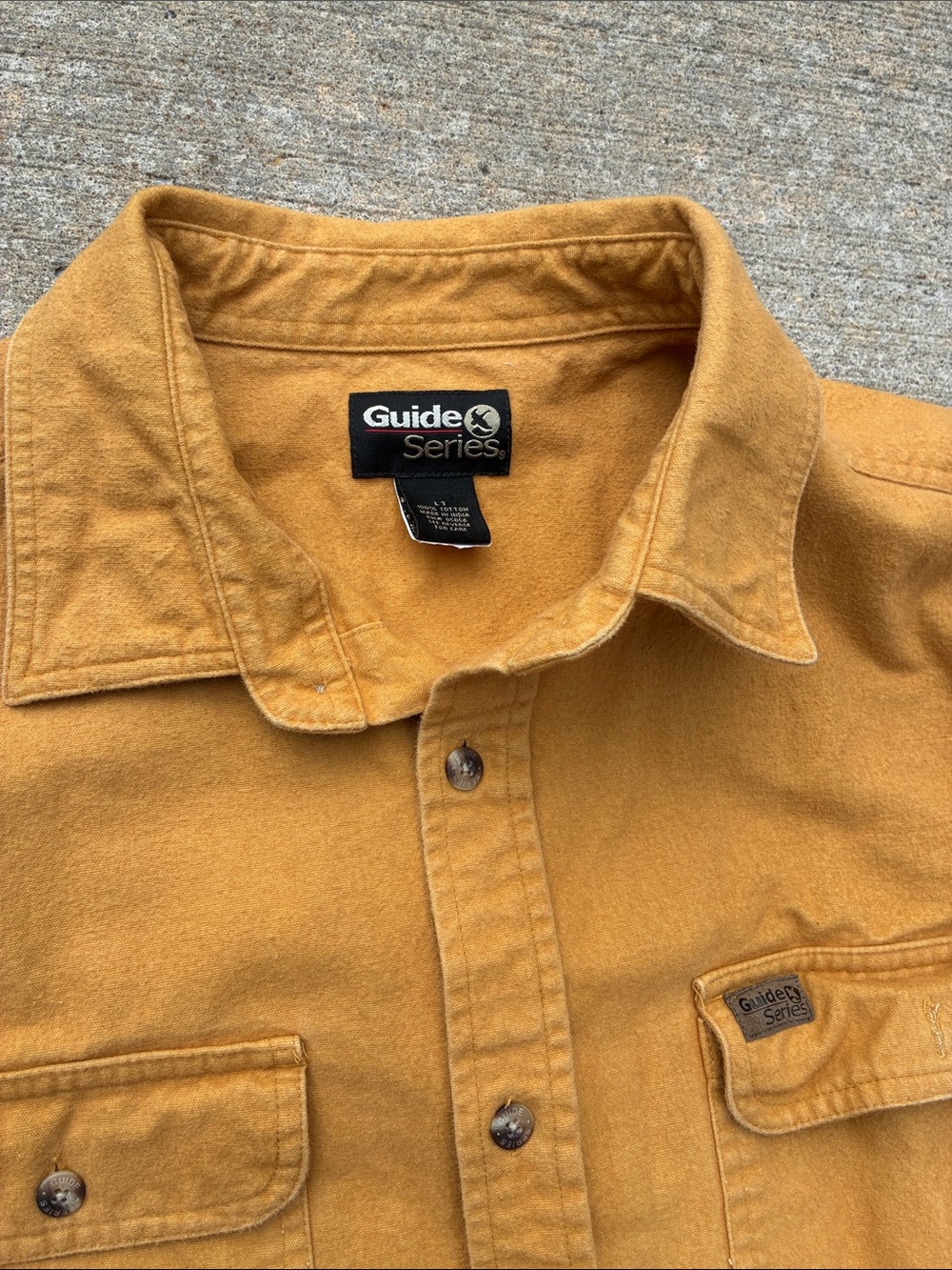 Series Guide men’s flannel shirt